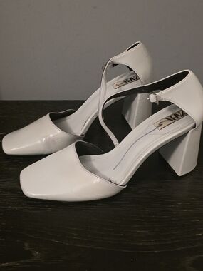 Stylish Zara light blue heels in excellent condition, gently worn.